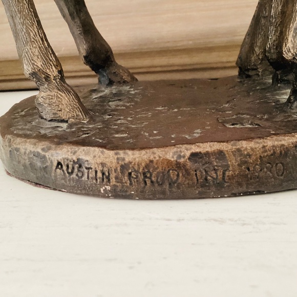 Vintage Austin Production Inc 1980 Girl Feeding Horse Sculpture Figurine Plaster - Picture 8 of 12